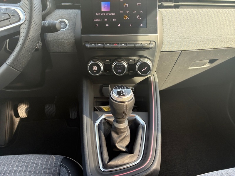 Fahrzeugabbildung Clio Navi Klima RFK SHZ Bild 10 von 17
