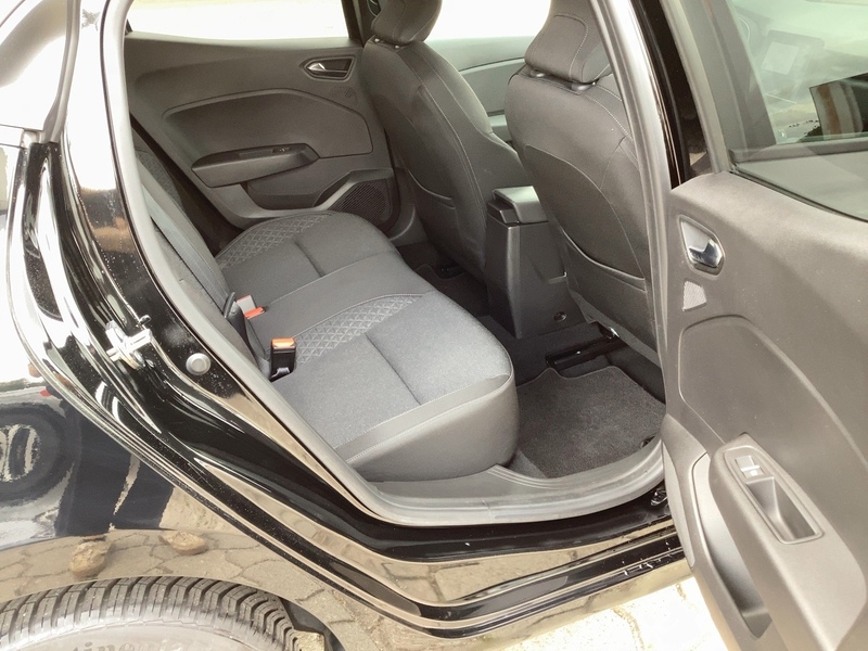 Fahrzeugabbildung Clio V 1.0 TCe 90 Experience Bild 12 von 15