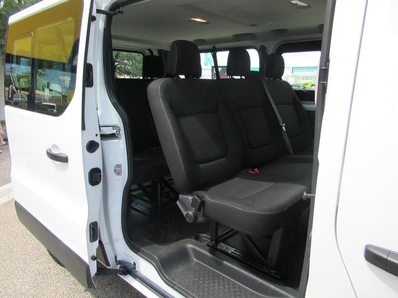 Renault Trafic Combi