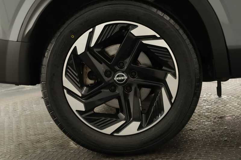 NISSAN Qashqai Qashqai 1.3 DIG-T N-Connecta LED Xtronic — photo 5