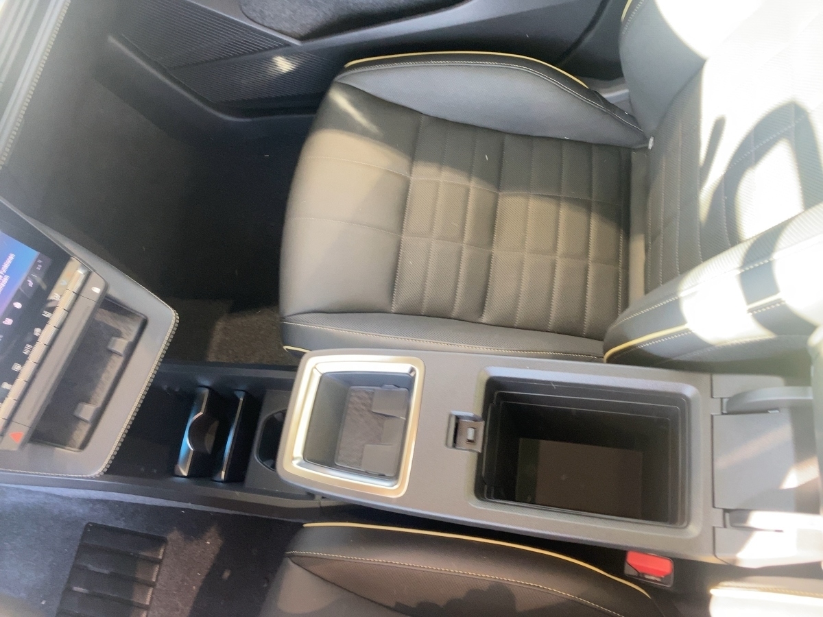 Renault Megane E-TECH – Bild 17
