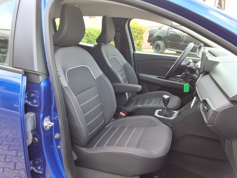 Fahrzeugabbildung Sandero Comfort Bild 10 von 14