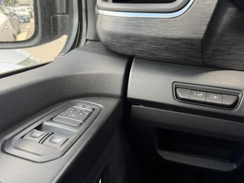 Renault Trafic Combi