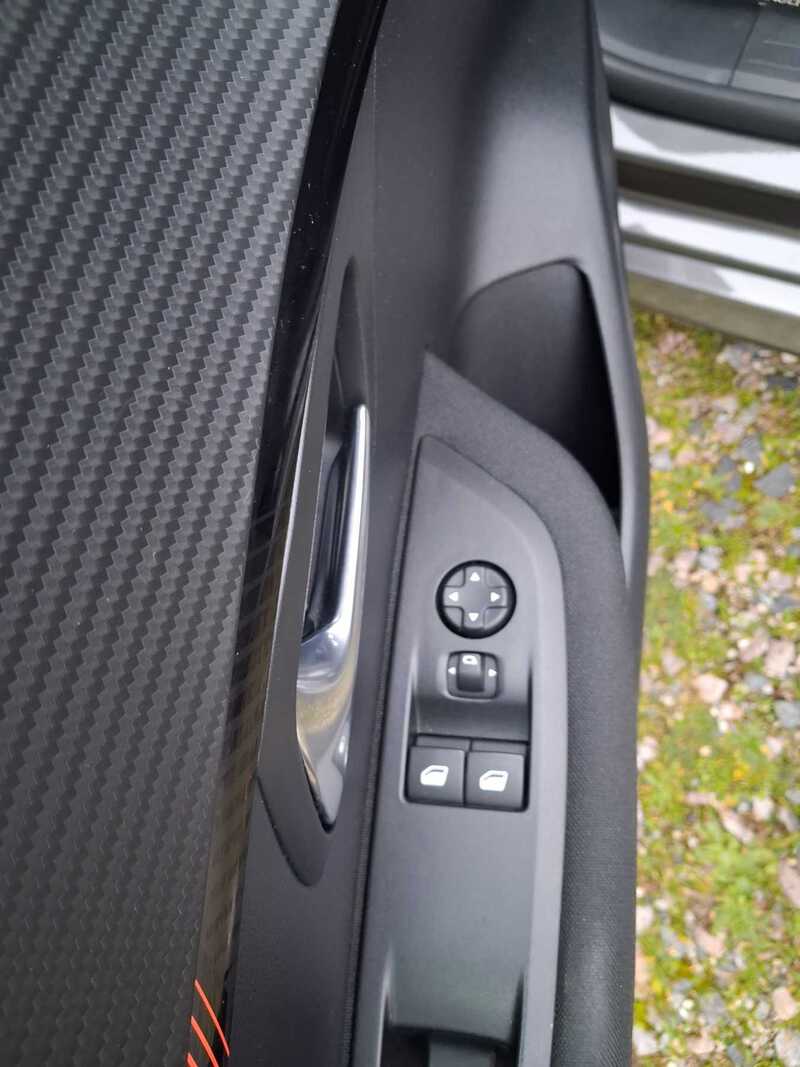 Fahrzeugabbildung 208 PureTech 75 1.2 *in Germersheim* Bild 10 von 22