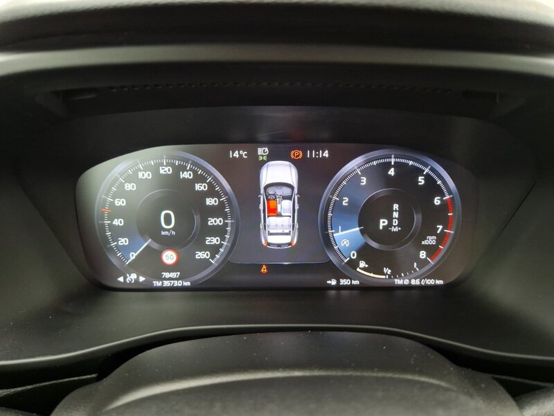 Fahrzeugabbildung XC40 R-Design Automatik SHZ LED Bild 17 von 27