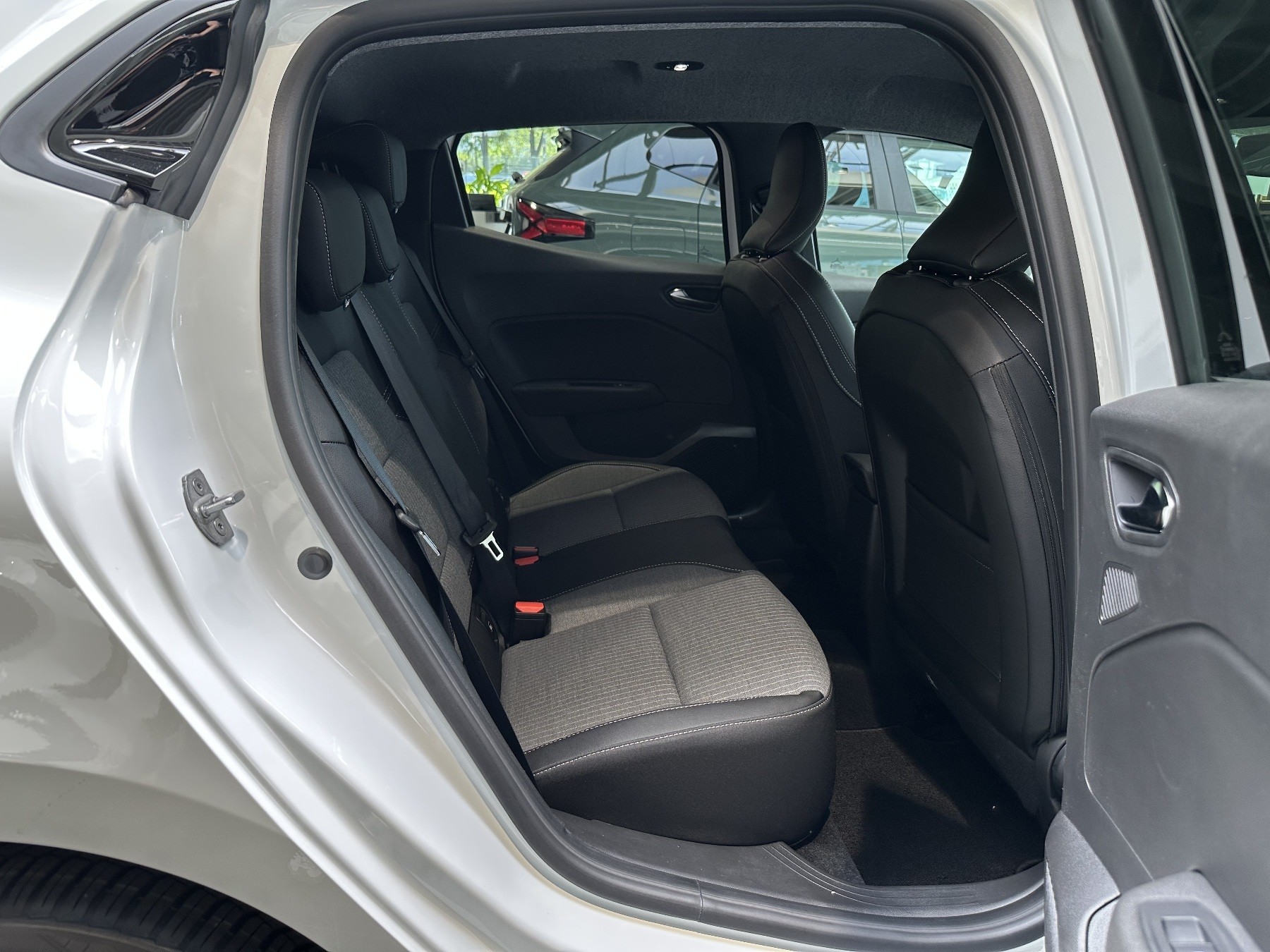 Renault Clio – Bild 15