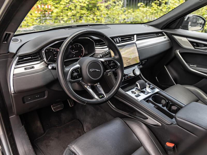 Jaguar F-Pace