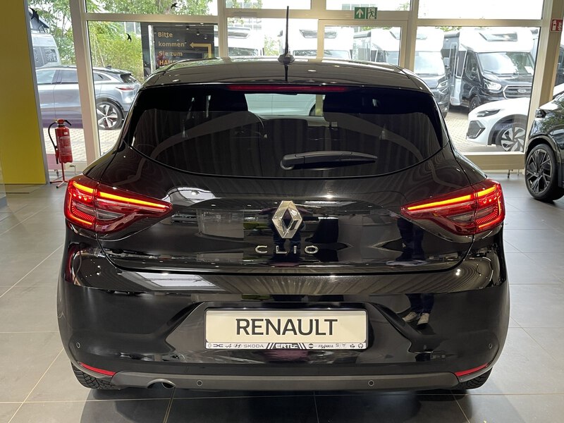 Fahrzeugabbildung Clio EVOLUTION TCe 90 PS X-tronic Bild 19 von 48