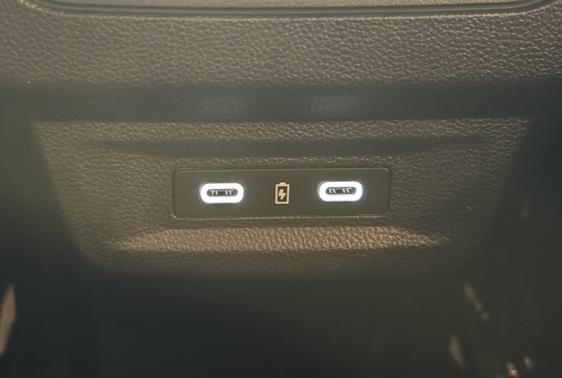 Fahrzeugabbildung Austral Techno Full Hybrid 200 PS Bild 9 von 50