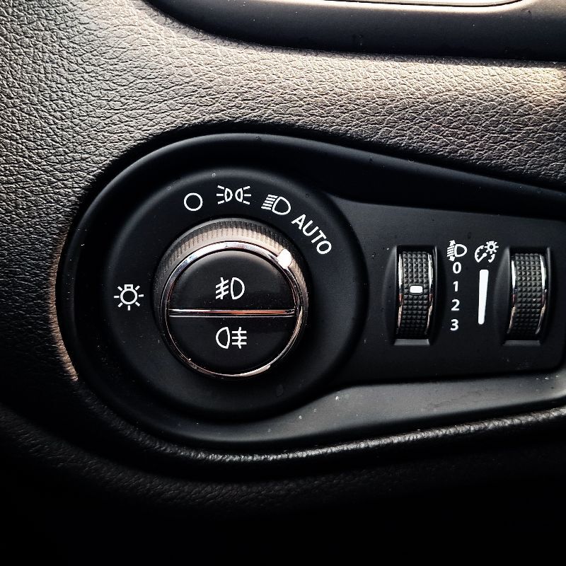 JEEP Renegade 2021 — imagine 8