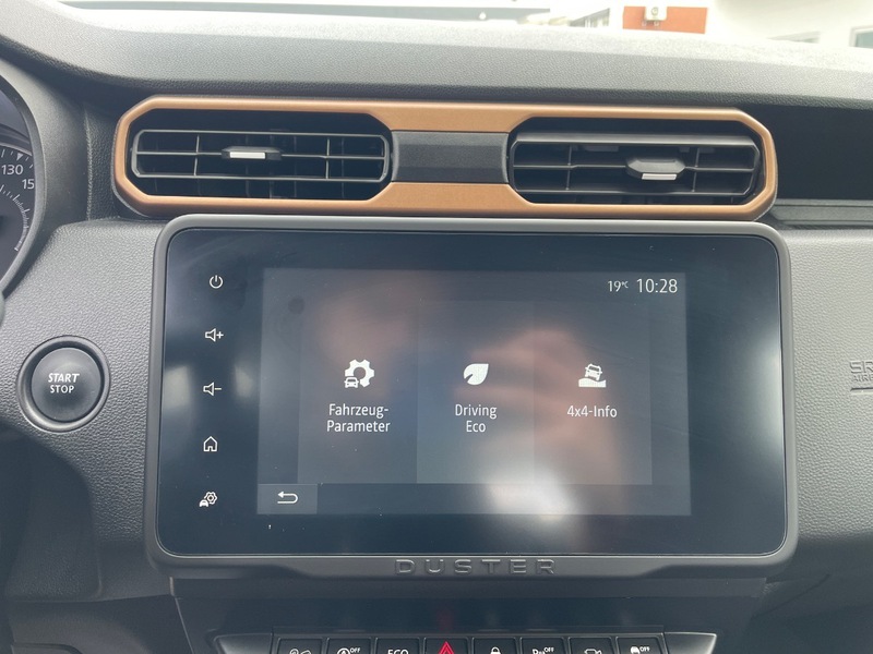 Fahrzeugabbildung Duster +++4WD+++AHK+++ Bild 49 von 50