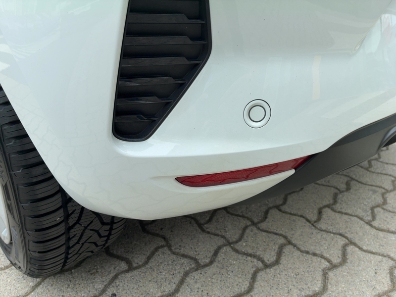 Fahrzeugabbildung Clio Allwetter+PDC+Carplay Bild 25 von 50