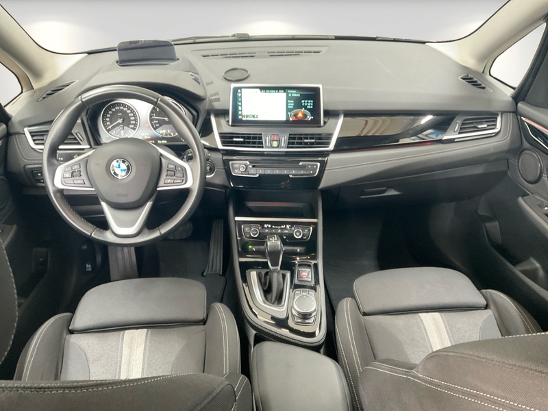 Fahrzeugabbildung 220 Gran Tourer Gran Tourer - 220i Sport Line Bild 9 von 17
