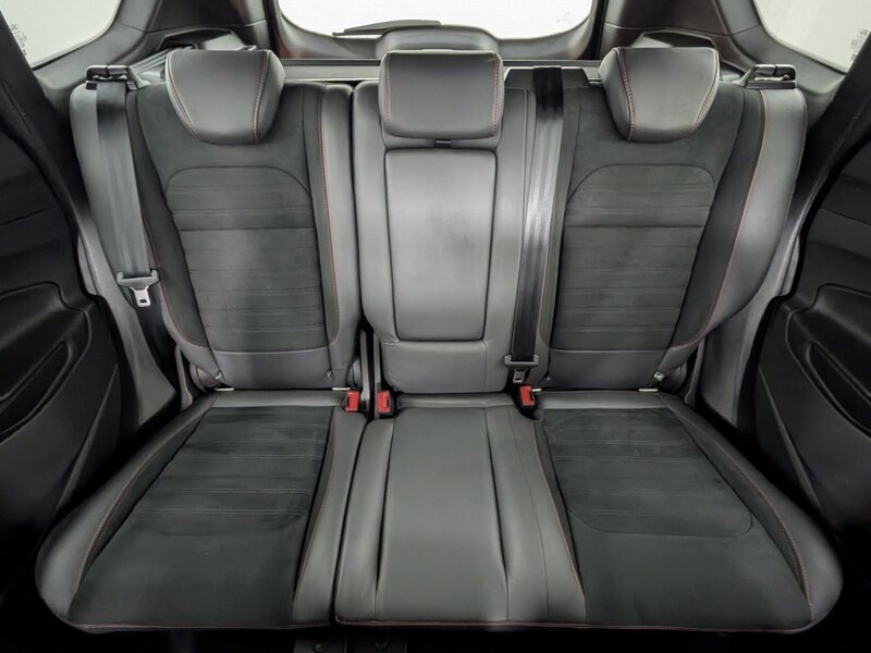 Fahrzeugabbildung Kuga 1.5 EcoBoost ST-Line Sony Keyfree Bild 14 von 44