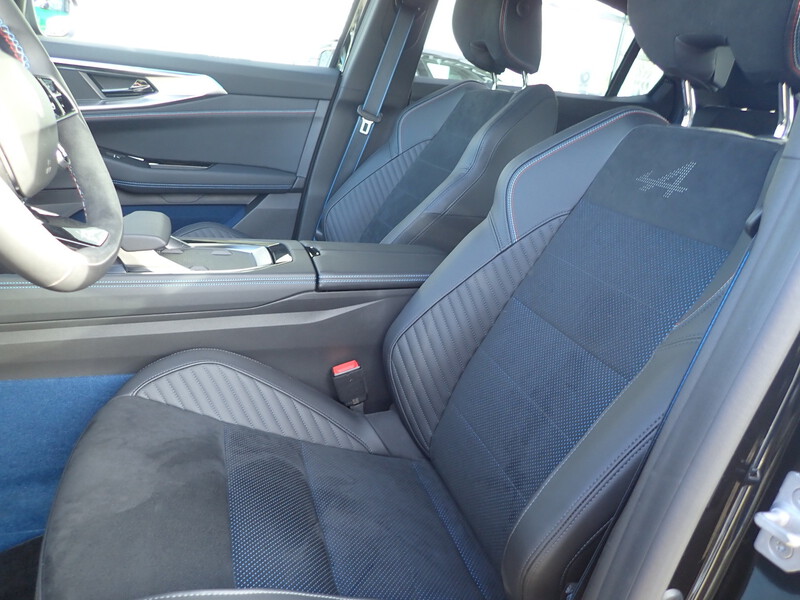 Fahrzeugabbildung Rafale Esprit Alpine 300 E-Tech PlugIn 4x4 Bild 17 von 18