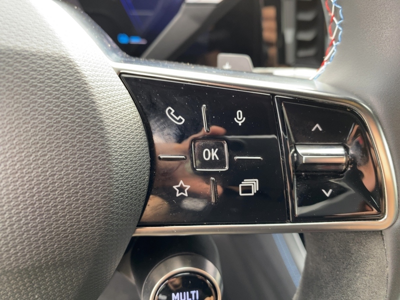 Fahrzeugabbildung Austral Techno Esprit Alpine E-Tech Full Hybrid 200 Bild 17 von 20