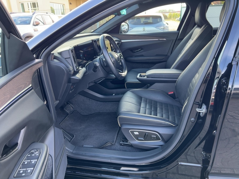 Fahrzeugabbildung Megane E-TECH Electric Iconic Bild 6 von 16