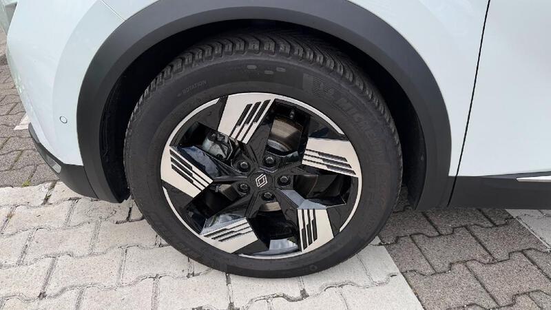 Fahrzeugabbildung Symbioz Full Hybrid E-Tech Bild 15 von 15