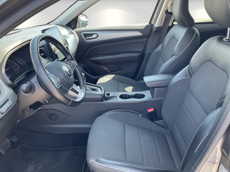 Fahrzeugabbildung Arkana INTENS E-TECH Hybrid 145/LED/Navi/Kamera Bild 15 von 17