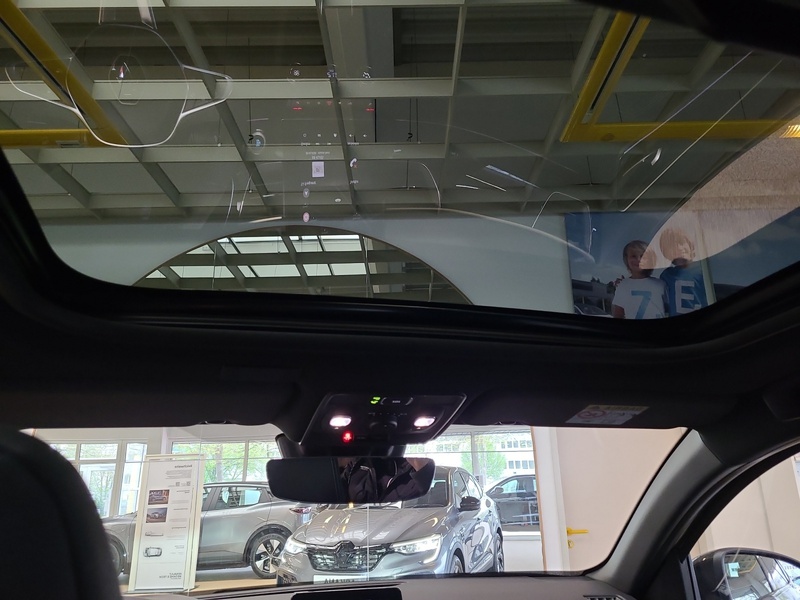 Fahrzeugabbildung Arkana E-TECH 145 E-Tech*AHK*NAVI* Bild 14 von 15