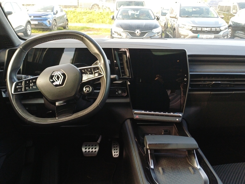 Fahrzeugabbildung Austral Iconic Esprit Alpine Hybrid 200 Bild 8 von 16