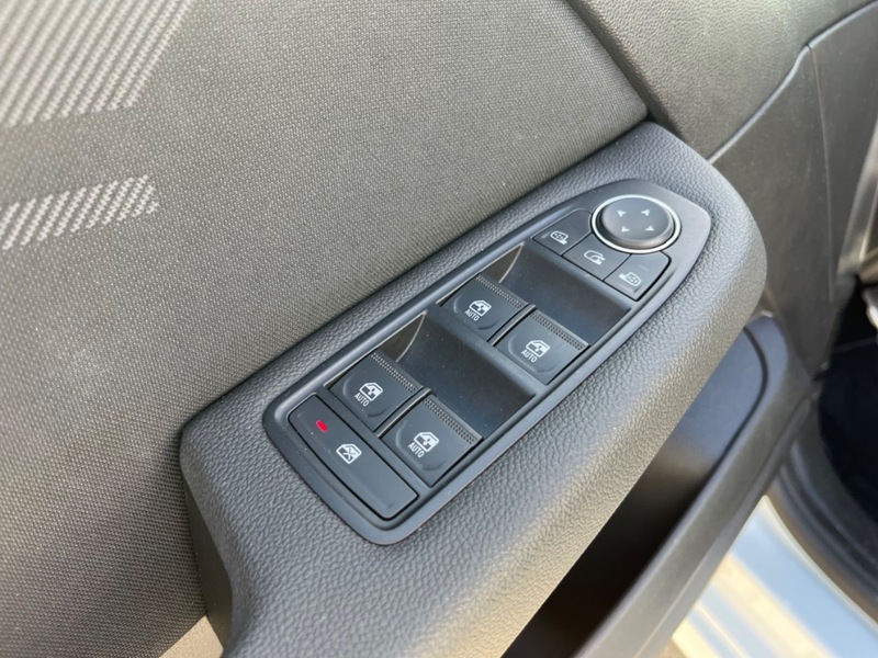 Fahrzeugabbildung Clio +Tempomat+Sitzheizung+ Bild 27 von 44