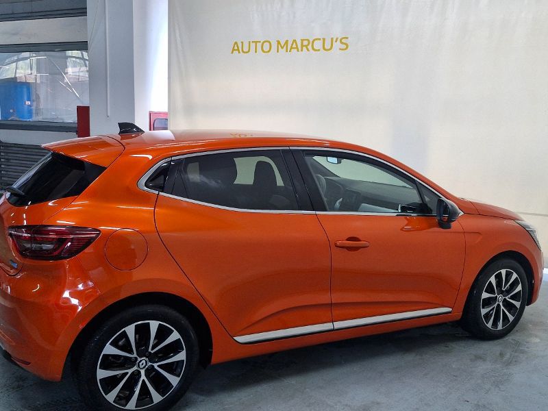 RENAULT Clio 2023 — imagine 44
