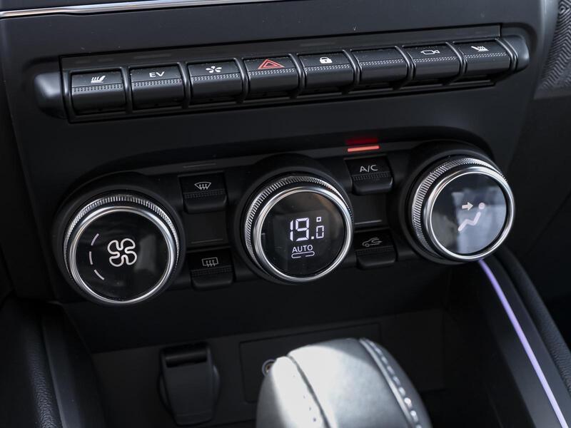 Fahrzeugabbildung Clio NAVI PDC LED Bild 16 von 20