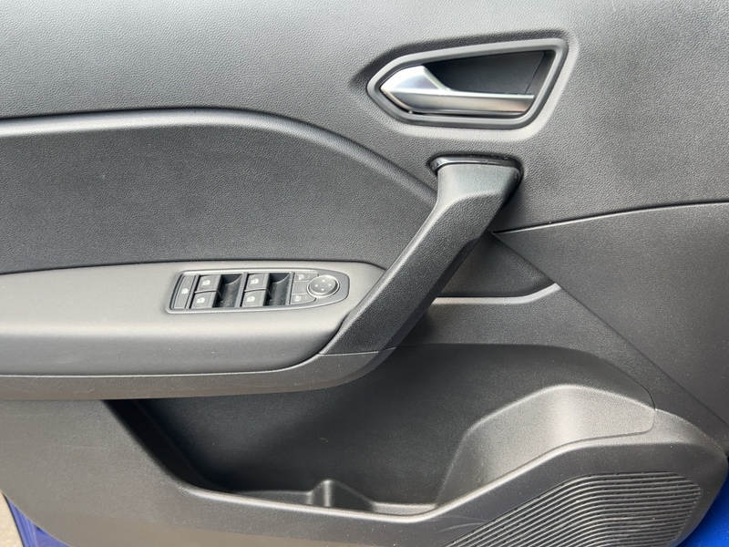 Fahrzeugabbildung Captur Kamera Sitzhzg Navi Bild 18 von 21