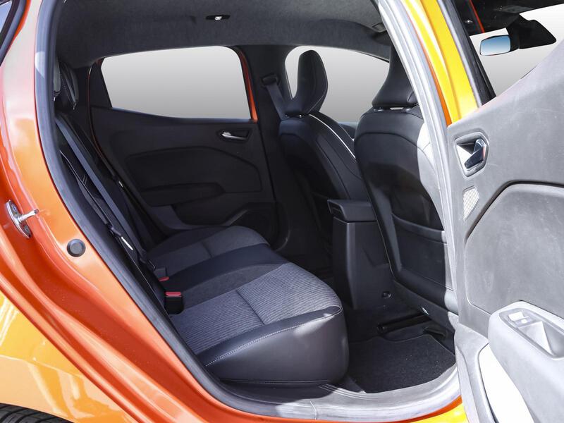 Fahrzeugabbildung Clio NAVI 360° KAMERA SHZ Bild 4 von 15