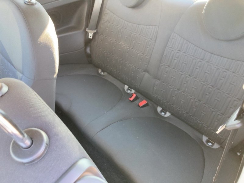 Fahrzeugabbildung 500 1.0 70PS Klima DAB+ Carplay Alufelgen Bild 8 von 20