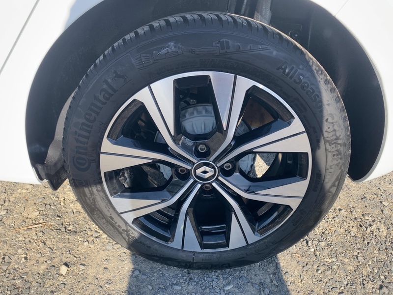 Fahrzeugabbildung Clio EVOLUTION SCe 65 Bild 12 von 21