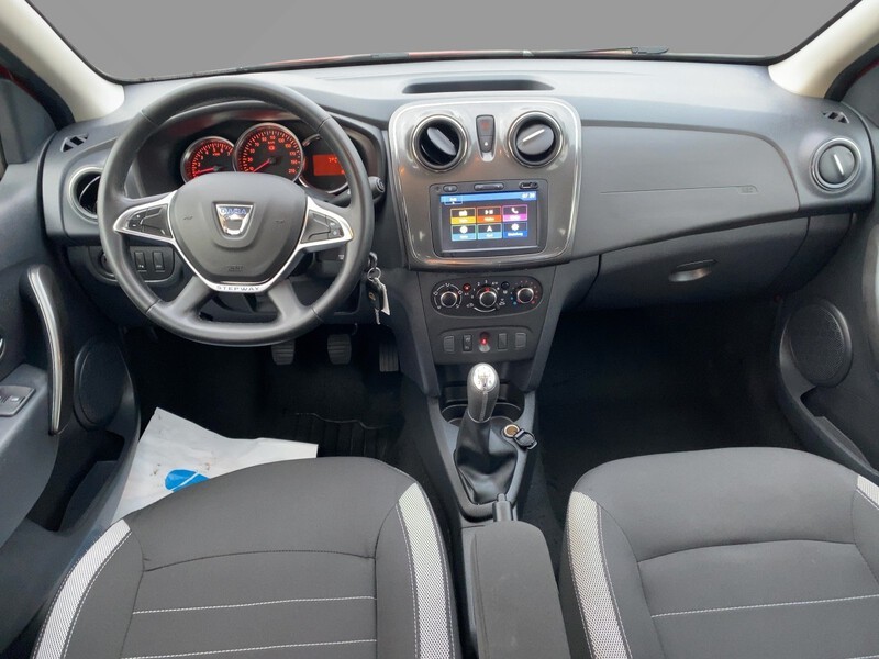 Fahrzeugabbildung Sandero Stepway Prestige TCe 100 Bild 9 von 19