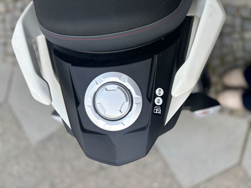 Suzuki Avenis 125