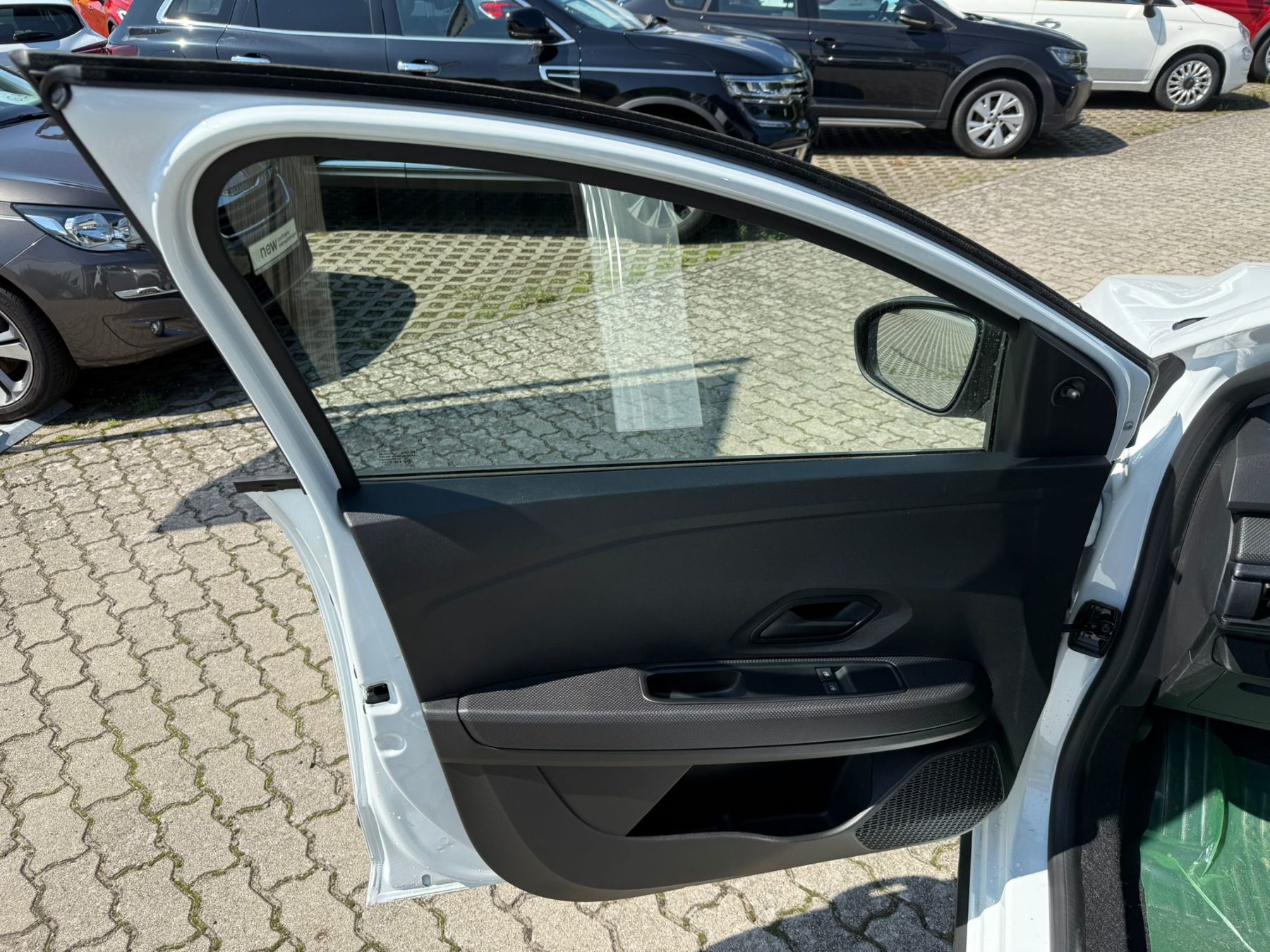 Dacia Sandero – Bild 17