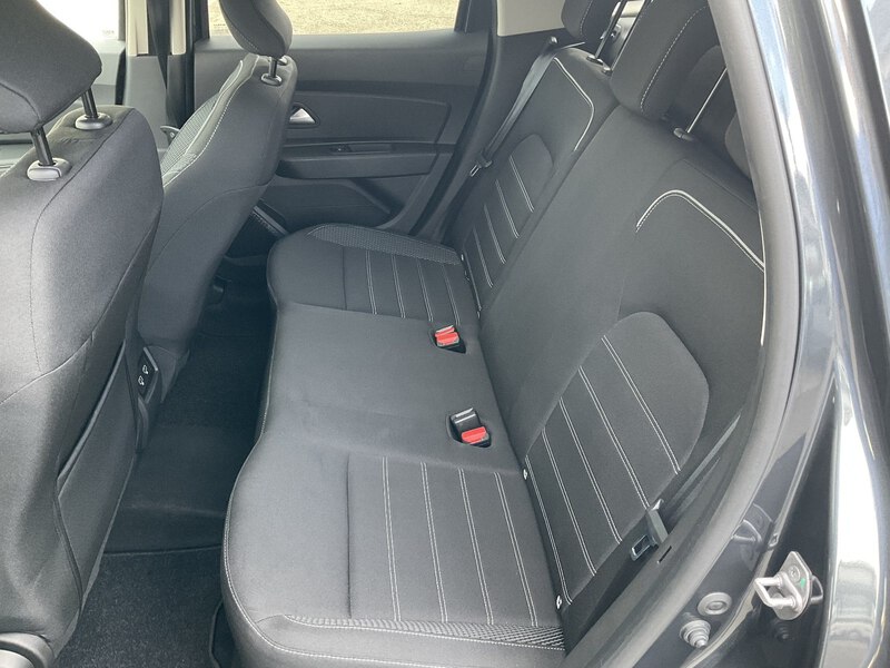 Fahrzeugabbildung Duster *Allrad*Navi* Bild 23 von 24