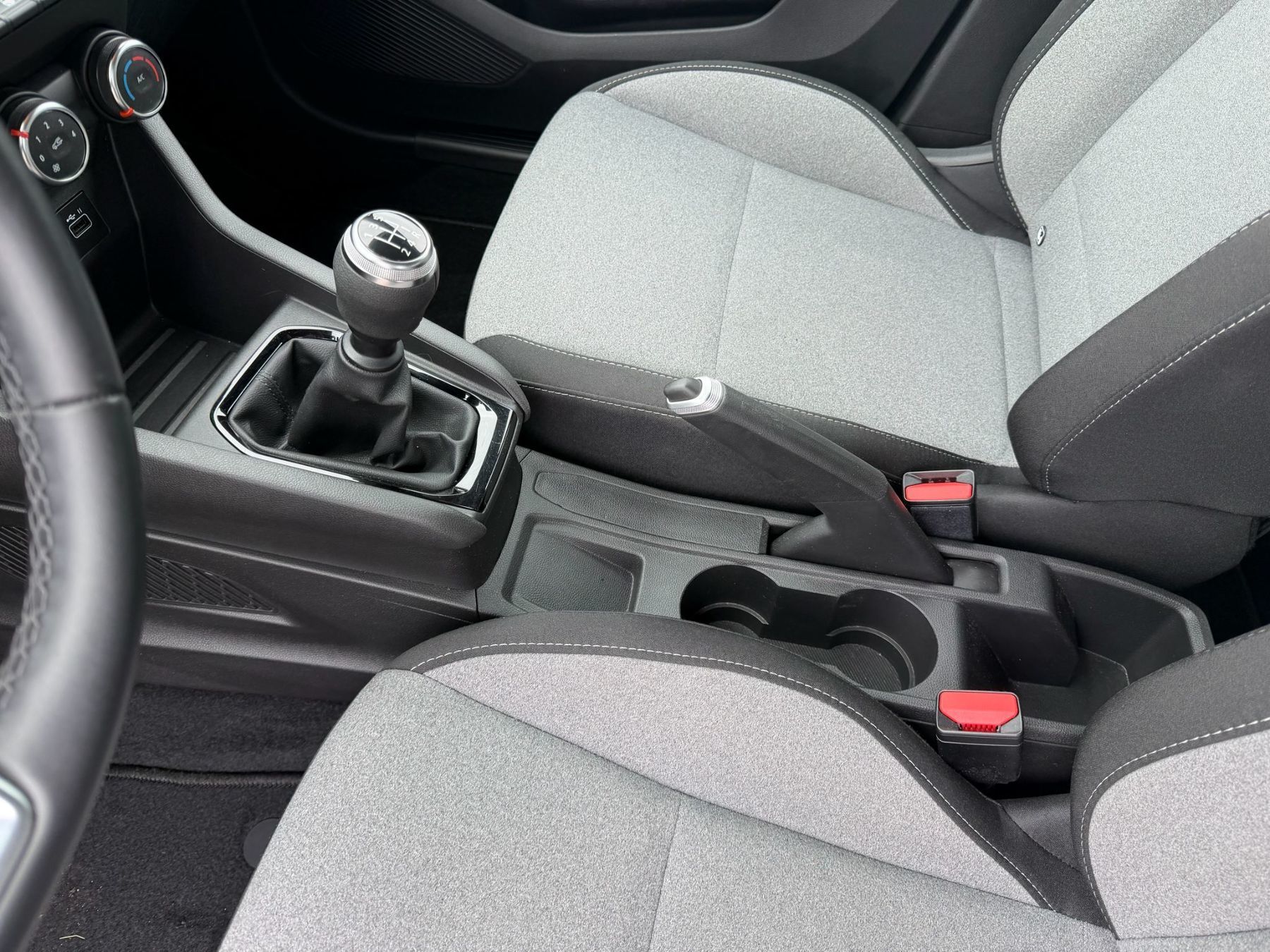 Renault Clio – Bild 15