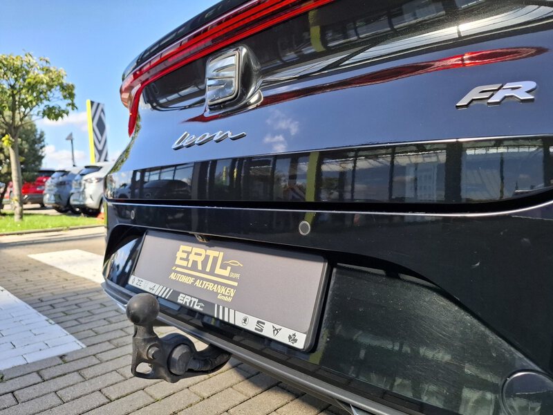 Fahrzeugabbildung Leon Sportstourer FR 1.5 eTSI ACT 110 KW 7G-DSG Bild 16 von 18