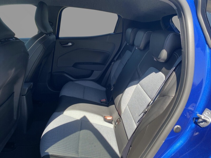 Fahrzeugabbildung Clio TECHNO TCe 90 Bild 8 von 21