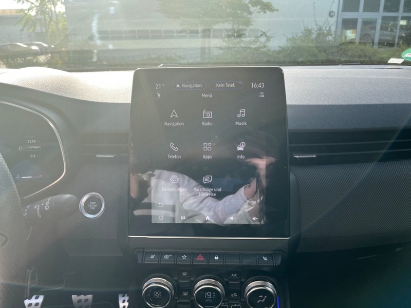 Fahrzeugabbildung Clio +Tempomat+Sitzheizung+ Bild 39 von 44