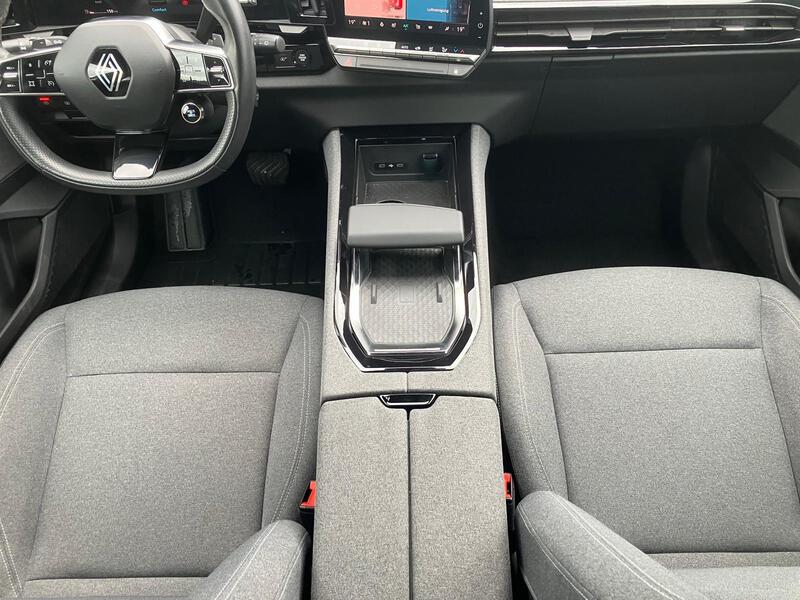 Fahrzeugabbildung Austral 140PS Automatik PDC LED Klimaautomatik Bild 17 von 20