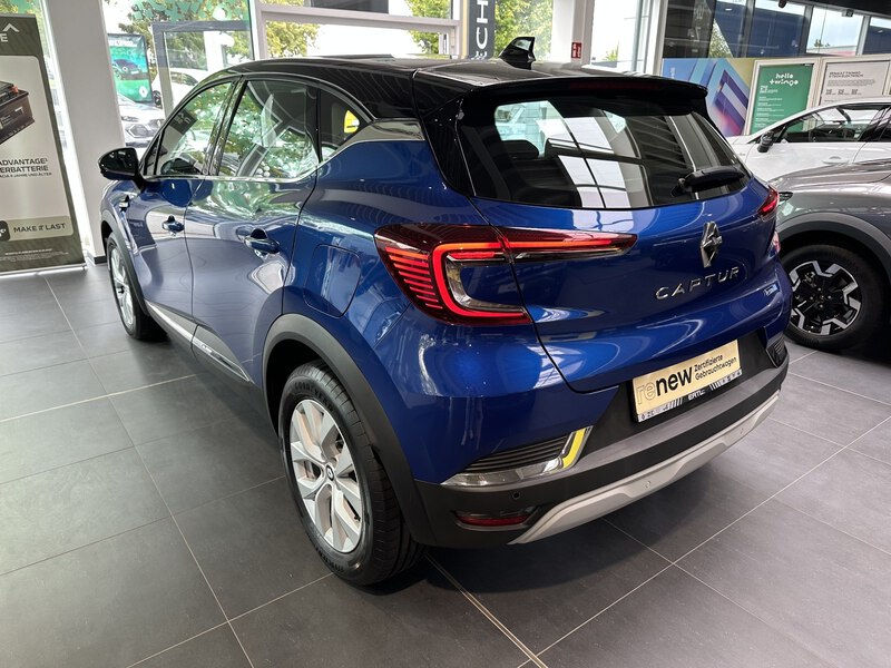 Fahrzeugabbildung Captur INTENS E-TECH Plug-in 160  Bild 24 von 50