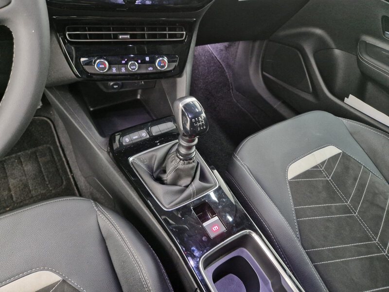 Fahrzeugabbildung Mokka 1.2 Turbo Ultimate Massage ACC Bild 22 von 36