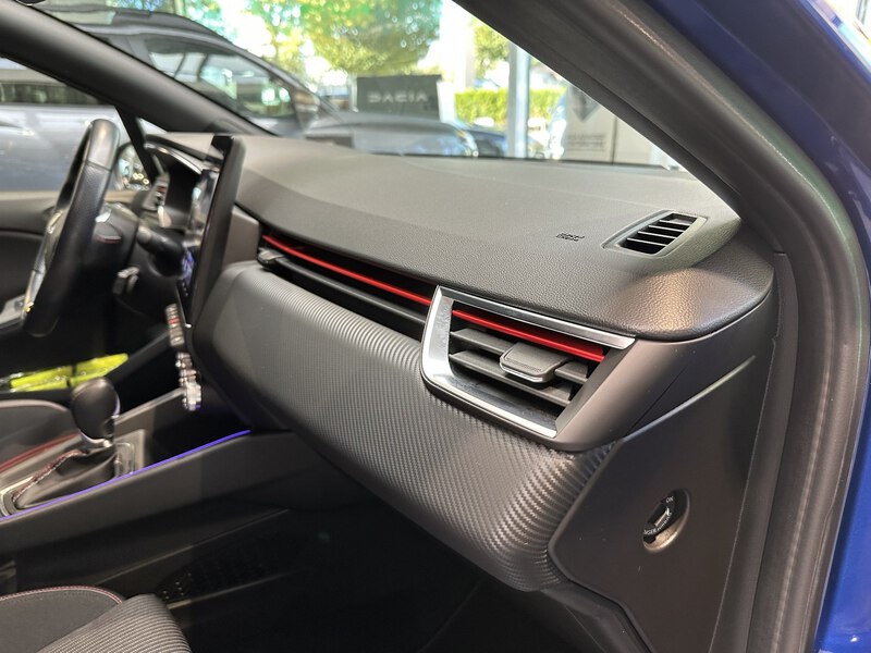 Fahrzeugabbildung Clio R.S. LINE E-TECH 145 Bild 10 von 50