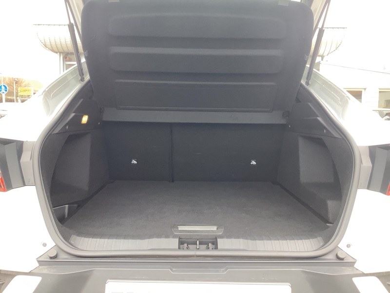 Fahrzeugabbildung Arkana TCe 160 EDC R.S. Line Bild 5 von 12