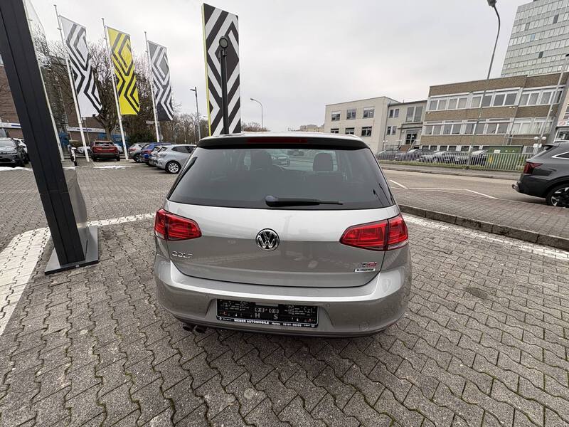 VW Golf