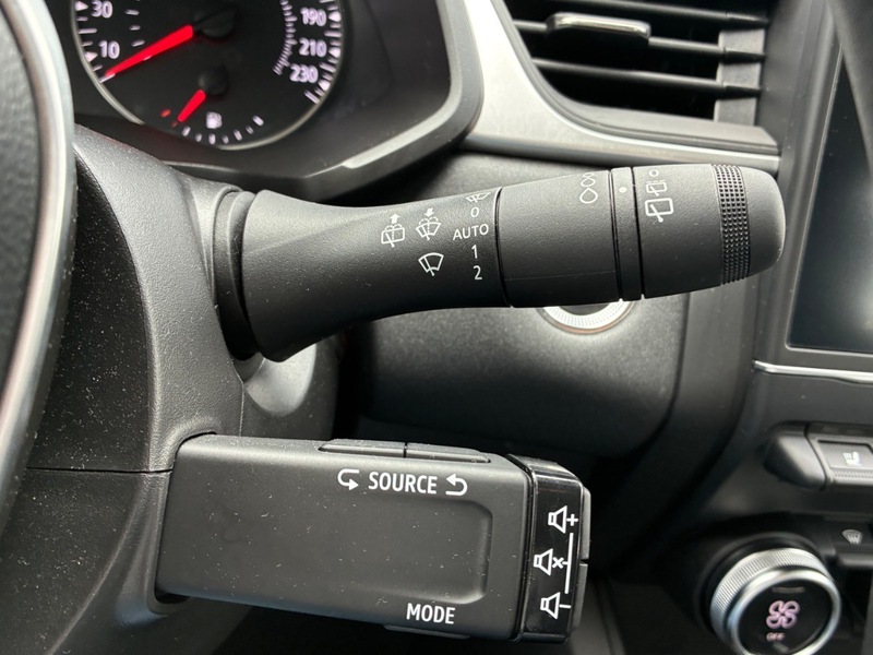 Fahrzeugabbildung Captur +Automatik+PDC+ Bild 25 von 47