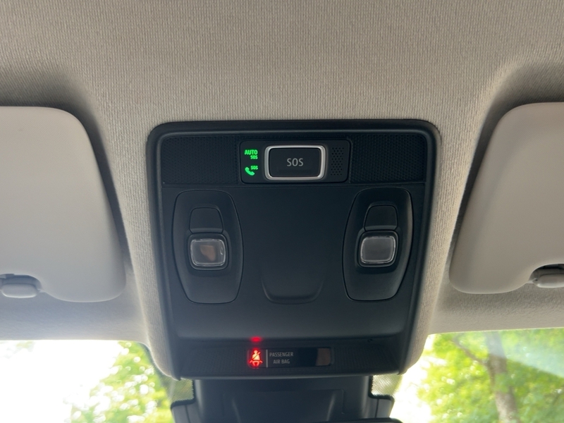 Fahrzeugabbildung Captur Kamera Sitzhzg Navi Bild 16 von 21