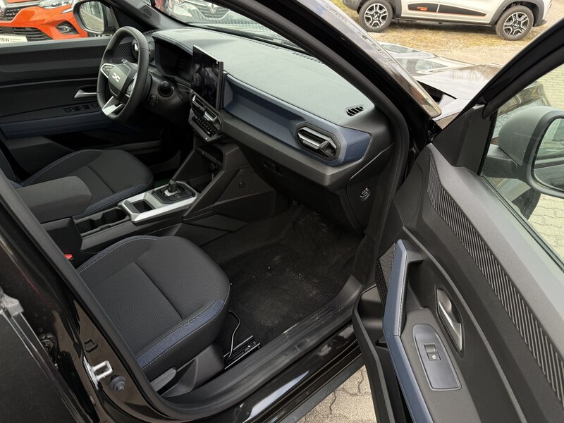 Fahrzeugabbildung Bigster Expression HYBRID 155 Bild 8 von 20