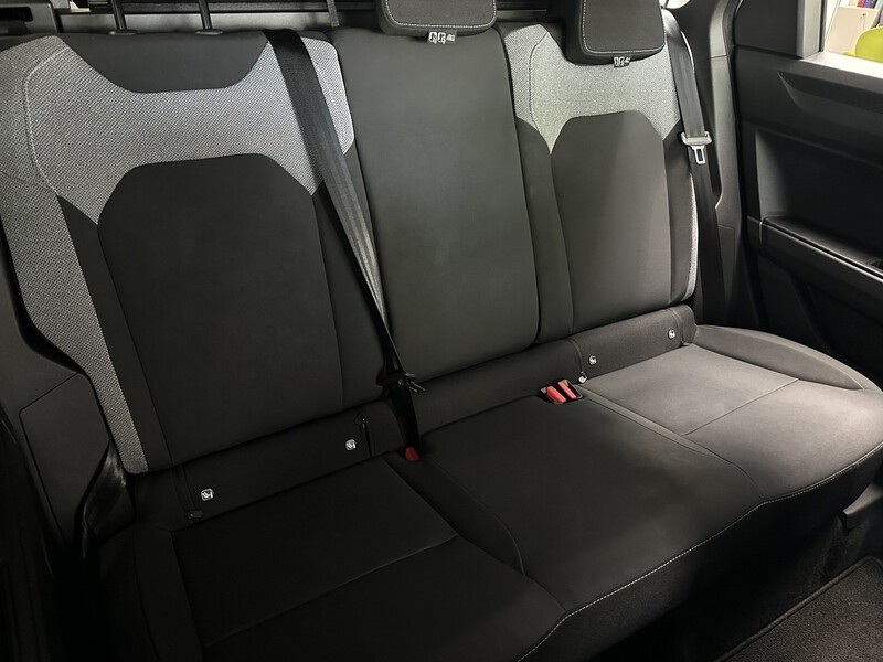 Fahrzeugabbildung Bigster Journey HYBRID 155 Bild 11 von 50